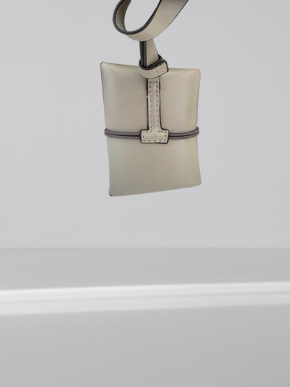 Bolso de piel con monedero